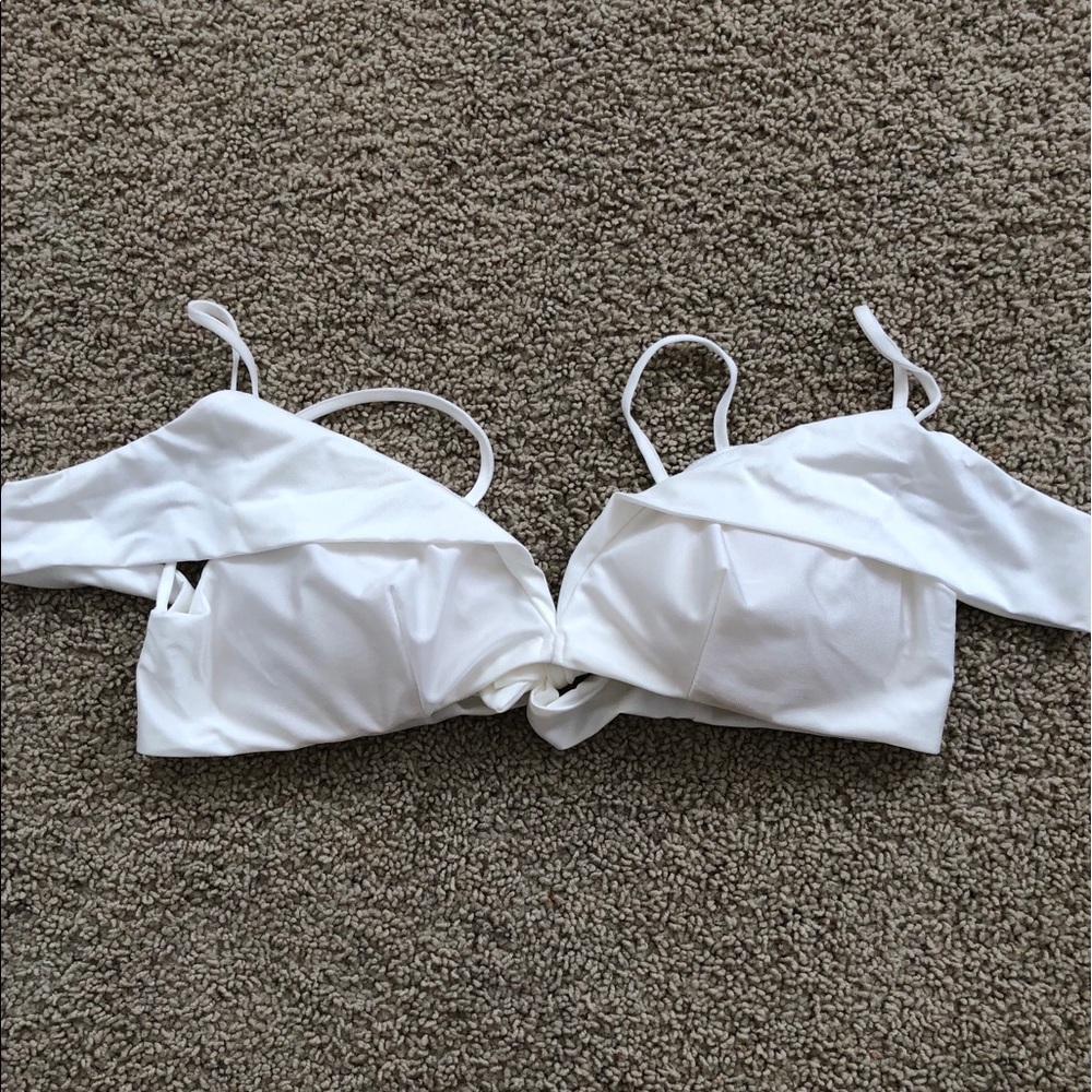 ❌SOLD❌Off-the-shoulder Swimsuit Top